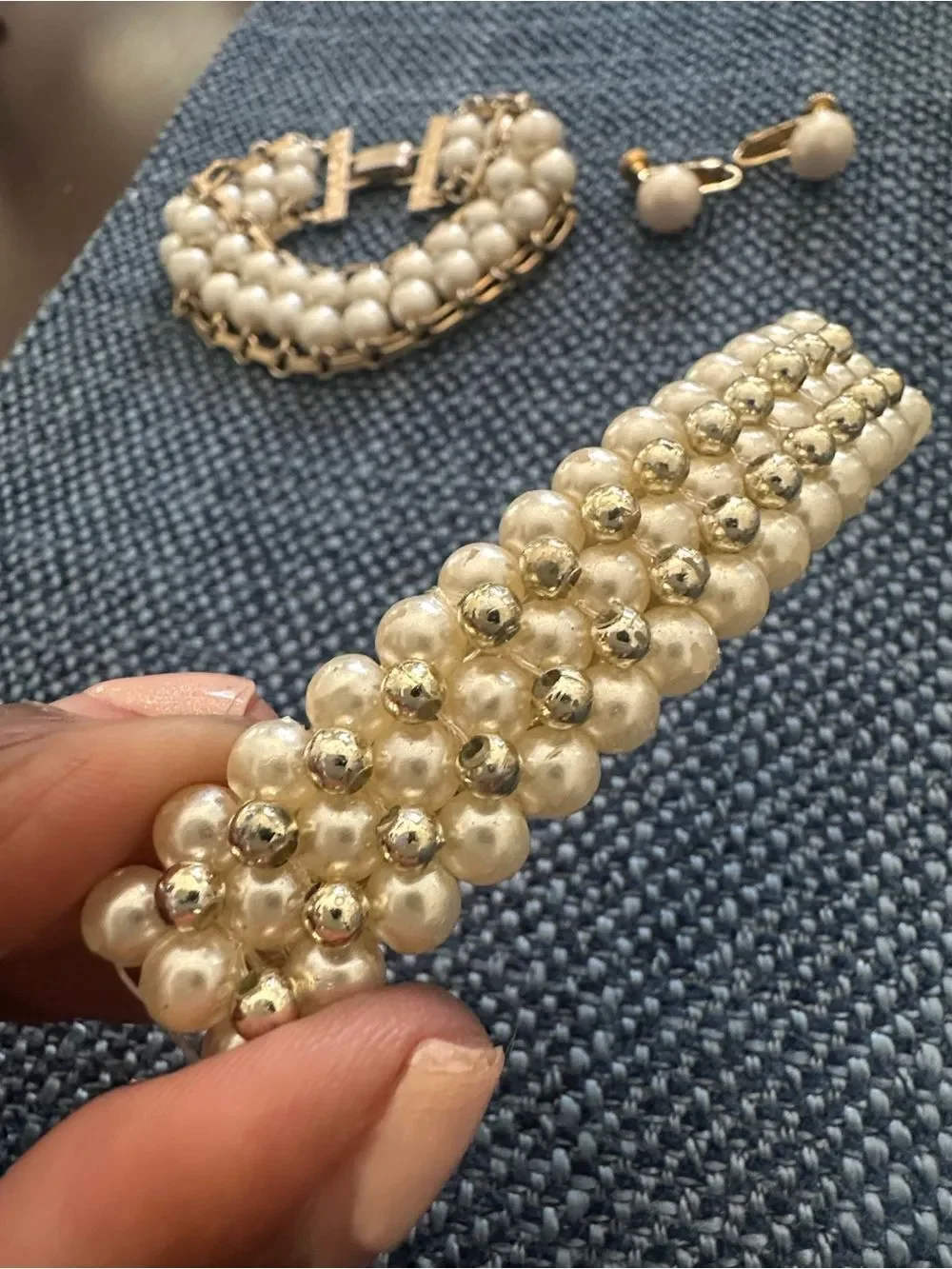 Sarah Coventry bracelet pearl